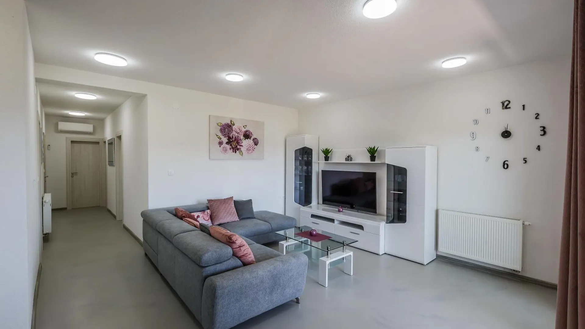 Apartments By The Sea Kastel Stafilic, Kastela - 20979 0*,  Croatia