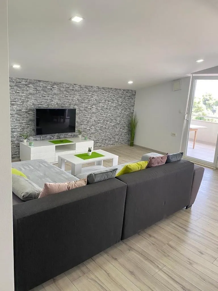 Apartments By The Sea Kastel Stafilic, Kastela - 20979 0*,