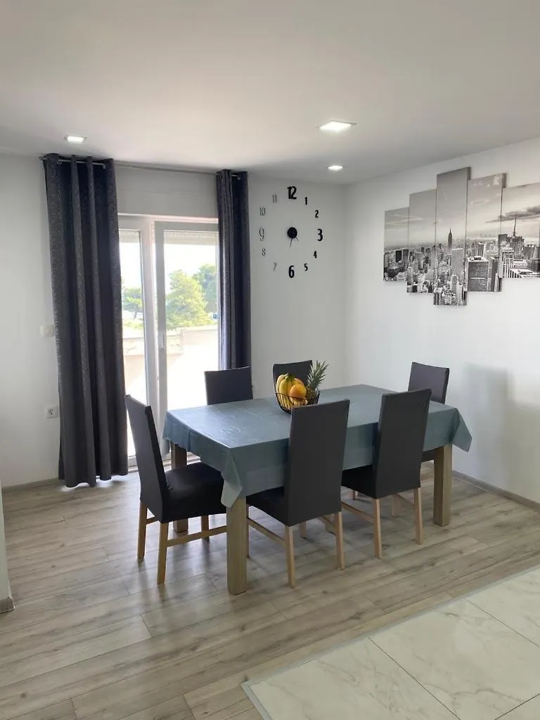 Apartments By The Sea Kastel Stafilic, Kastela - 20979 0*,  Croatia